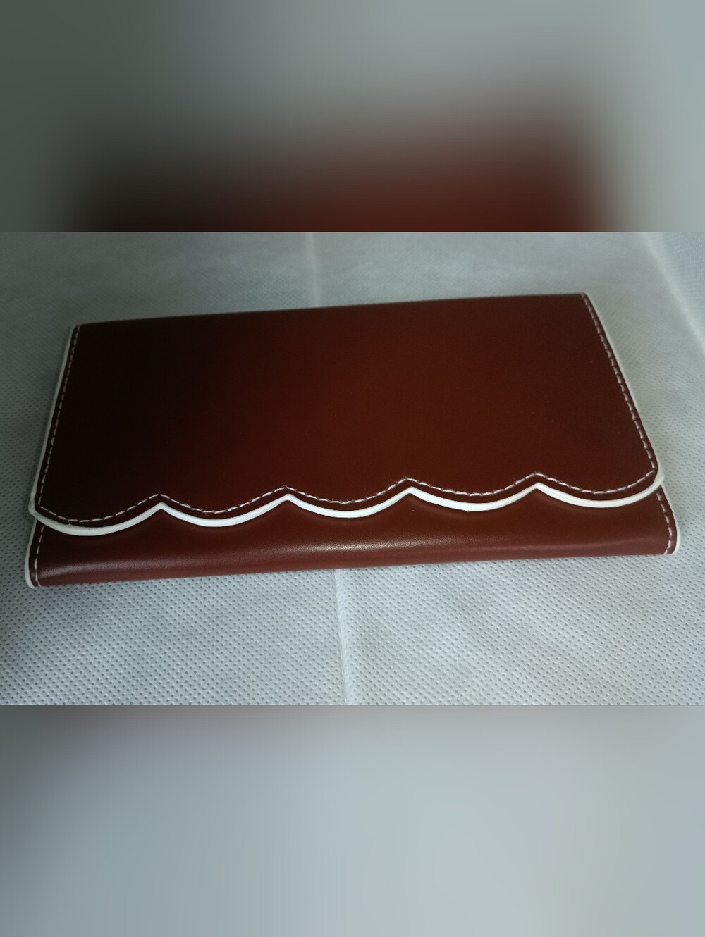 LARGE BROWN WALLET WITH WHITE TRIM